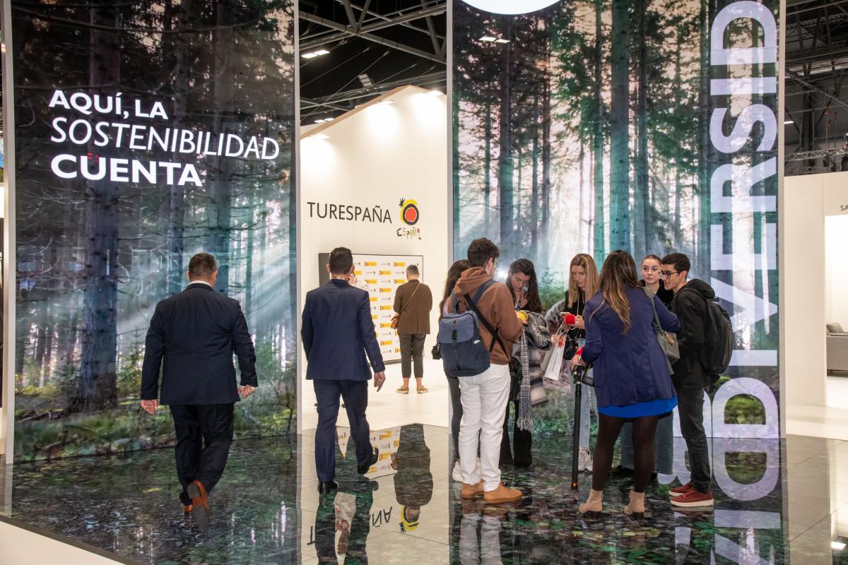 FITUR 2024 cierra su 44ª edición con excelentes cifras de asistencia con más de 250.000 asistentes y consolida su influencia global  