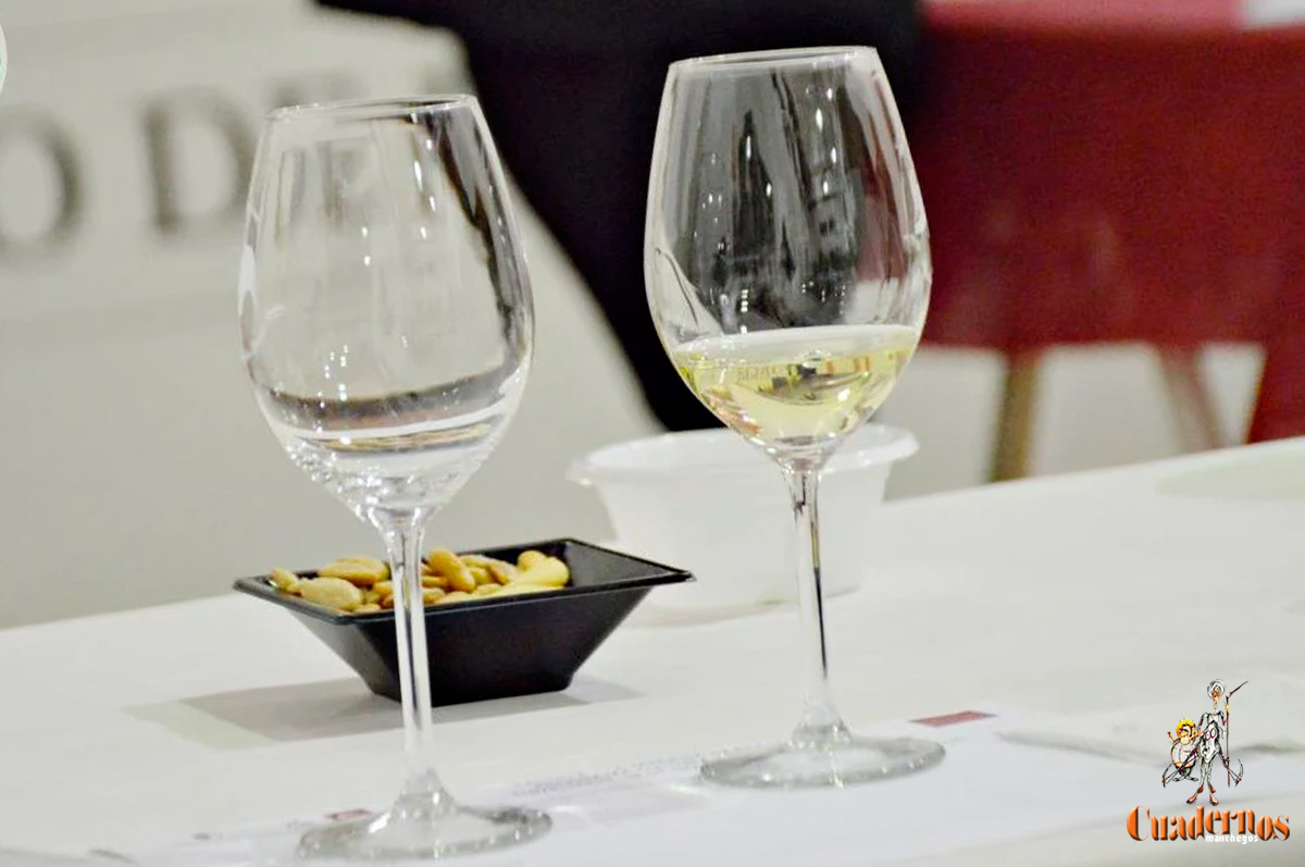 Castilla-La Mancha ofrece a los ayuntamientos de la región la celebración de catas para fomentar la cultura del vino