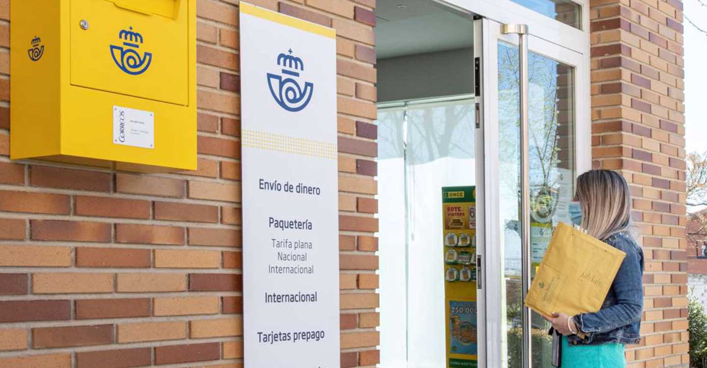 Correos facilita las operaciones financieras básicas gracias a ‘Correos Cash’