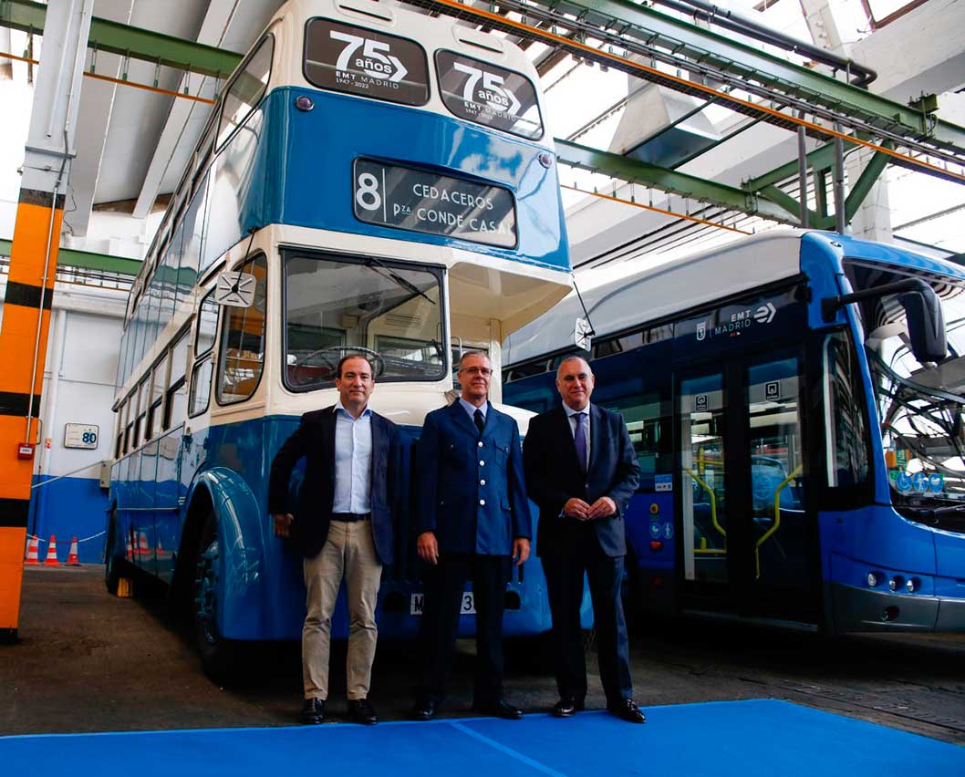 La EMT presenta nuevos uniformes con motivo de su 75 aniversario 