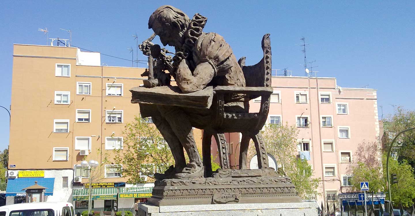 Las estatuas de Miguel de Cervantes en Madrid  en el Barrio de las Rosas y Biblioteca Nacional