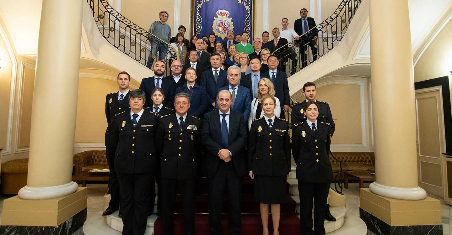 La Policía Nacional se reúne con diplomáticos de 20 países para impulsar el Plan Turismo Seguro