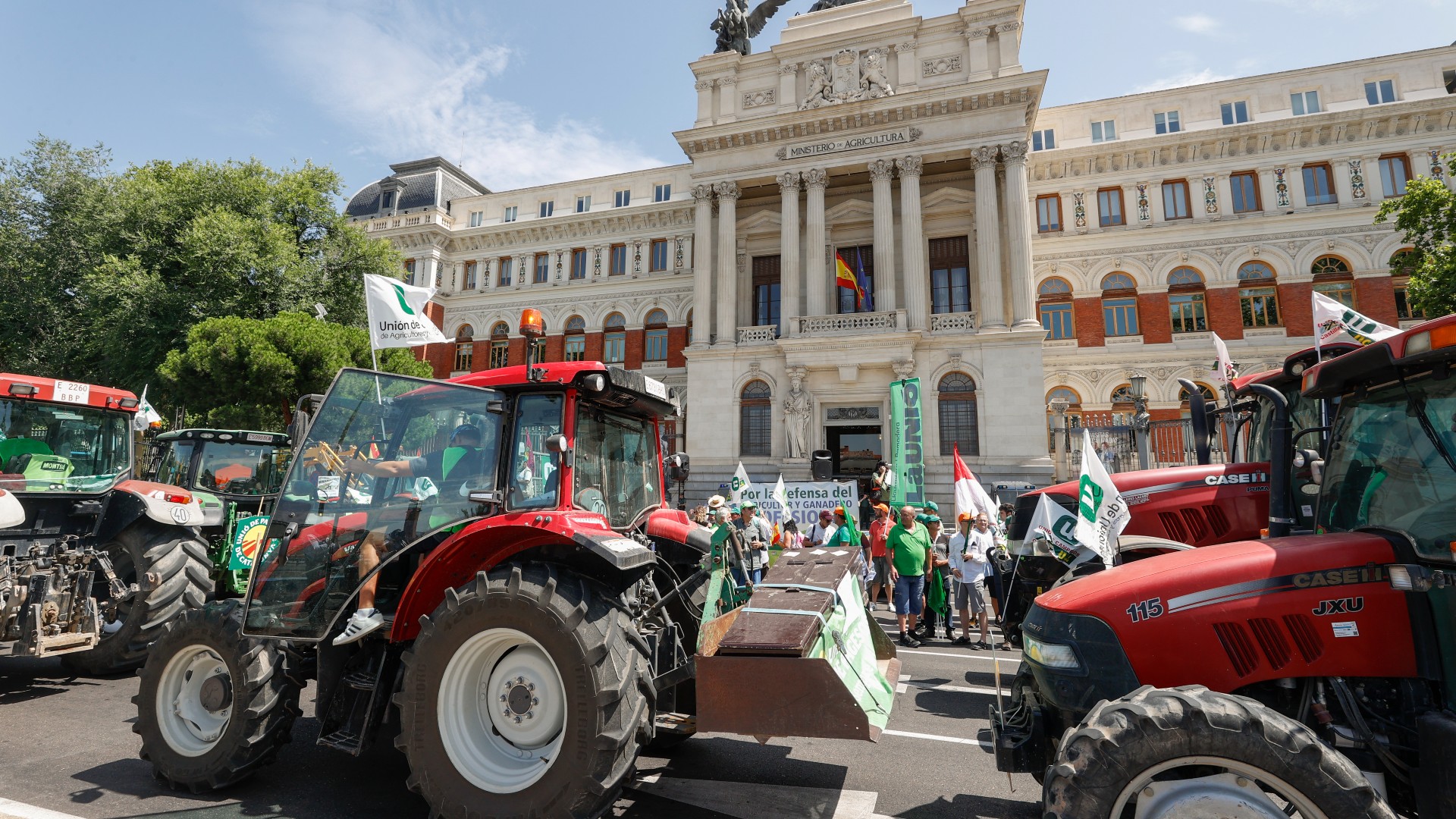 Unión de Uniones comunica a las Subdelegaciones del Gobierno la asistencia de al menos 500 tractores a la Manifestación del 21F ante el Ministerio de Agricultura