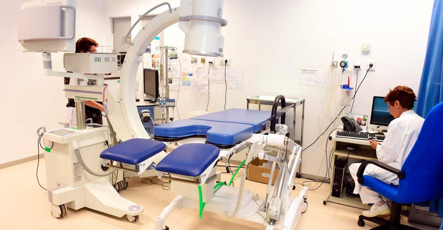 El Gobierno de Castilla-La Mancha licita la adquisición de 37 arcos quirúrgicos para los hospitales de la región