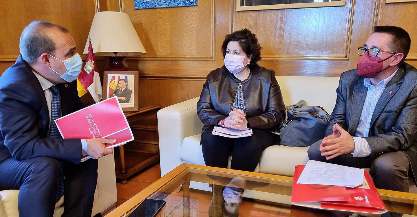 Bellido se reúne con la nueva presidenta de Cáritas 