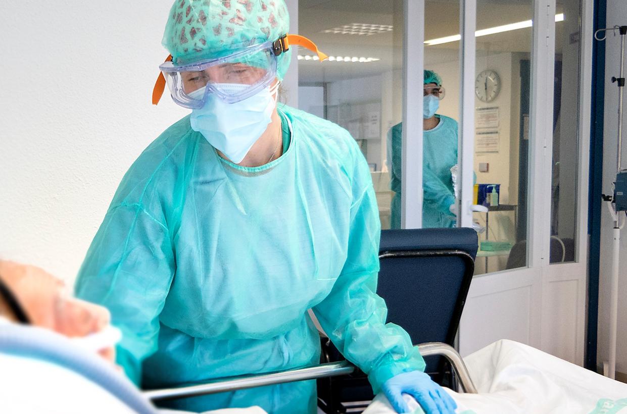 Castilla-La Mancha disminuye los pacientes covid ingresados en UCI, mientras aumentan los hospitalizados en cama convencional tras la Semana Santa