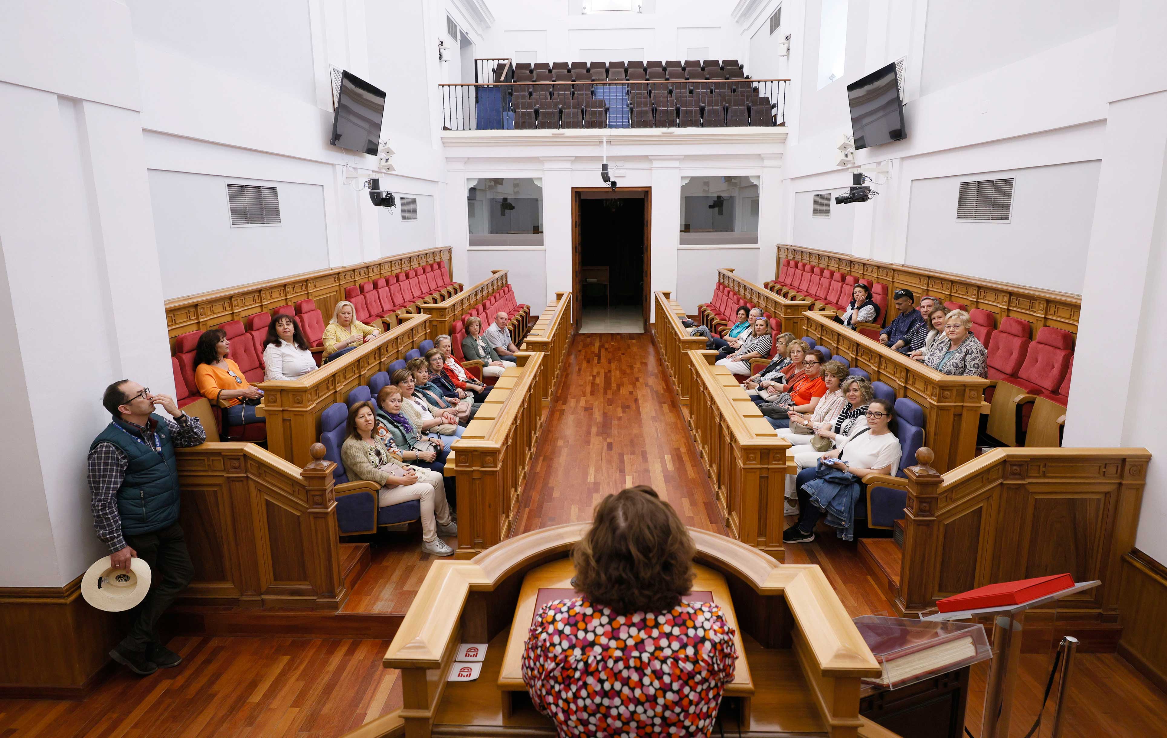 Las Cortes de Castilla-La Mancha celebran el sábado la última jornada de Puertas Abiertas de una X Legislatura que va a registrar un récord de visitantes