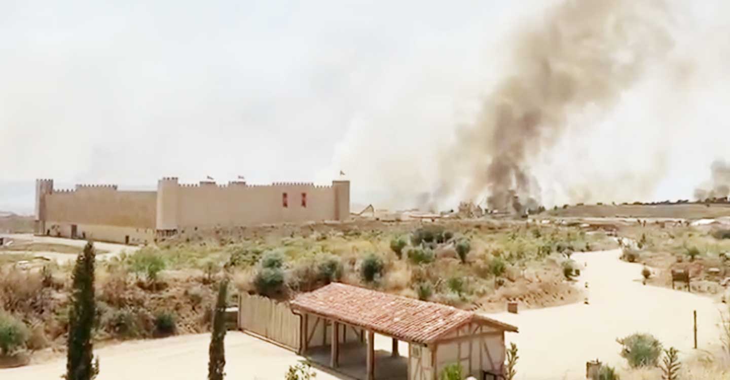 Desalojan Puy du Fou en Toledo debido a un incendio forestal