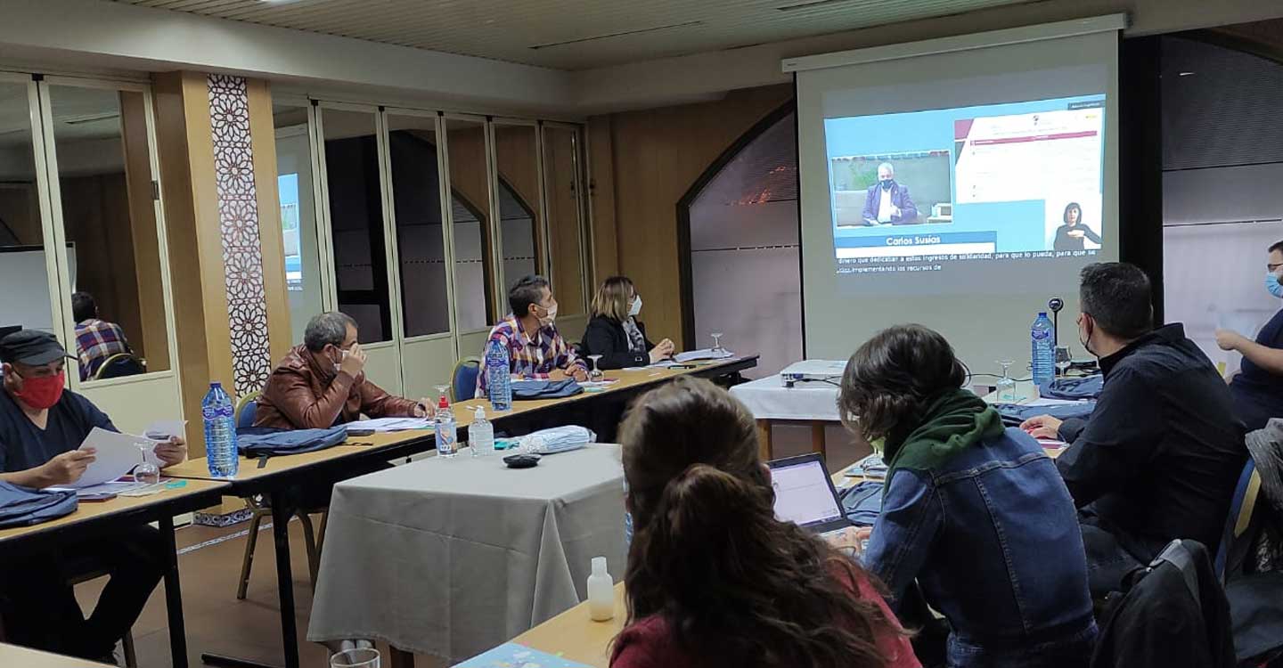 Representantes políticos y personas en riesgo de pobreza dialogan en el Encuentro Estatal de Participación de EAPN-ES