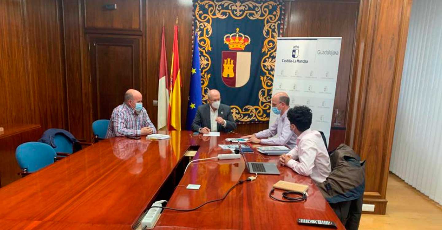 El comisionado del Reto Demográfico se reúne con el presidente de 'Proyecto Arraigo'