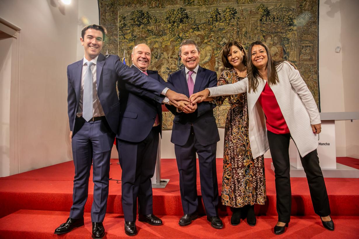 El Gobierno de Castilla-La Mancha y la Fundación Quercus firman un convenio para favorecer el empleo de jóvenes extutelados por la Administración regional  
