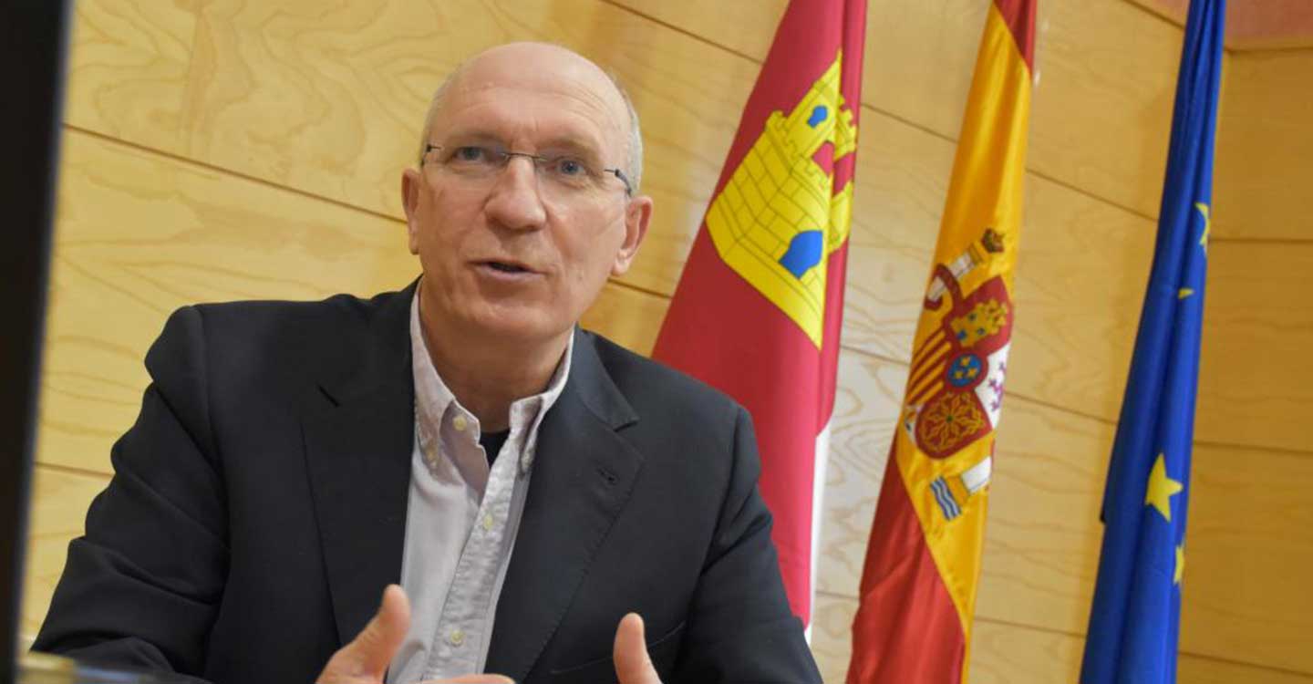 El Gobierno regional expone en Navarra las medidas desarrolladas para hacer frente a la despoblación 