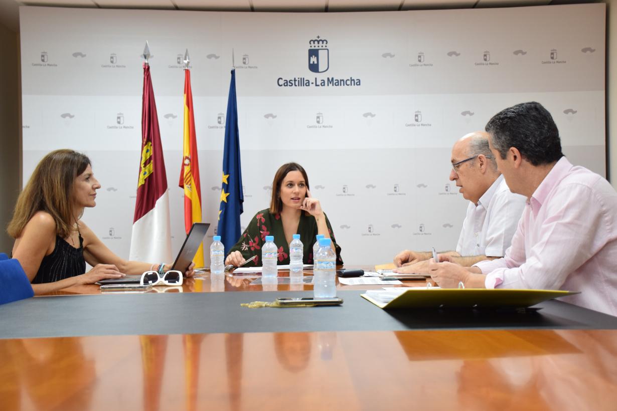 El Gobierno de Castilla-La Mancha y el sector artesano continúan avanzando en el diseño del Plan Estratégico de Artesanía de la región 