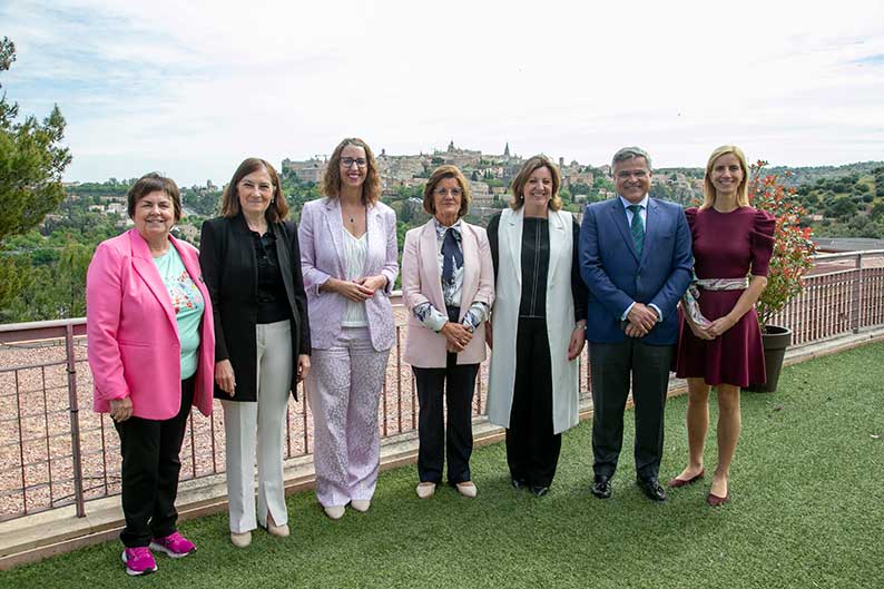 El Gobierno de Castilla-La Mancha remarca la incorporación de la mujer a los puestos directivos y la corresponsabilidad como retos en materia de igualdad