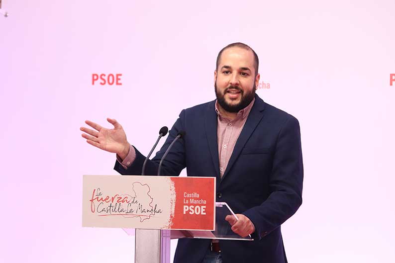 González afirma que entre foto y foto del PP, el Gobierno de Page abre hospitales, invierte en tecnología y aumenta el número de profesionales