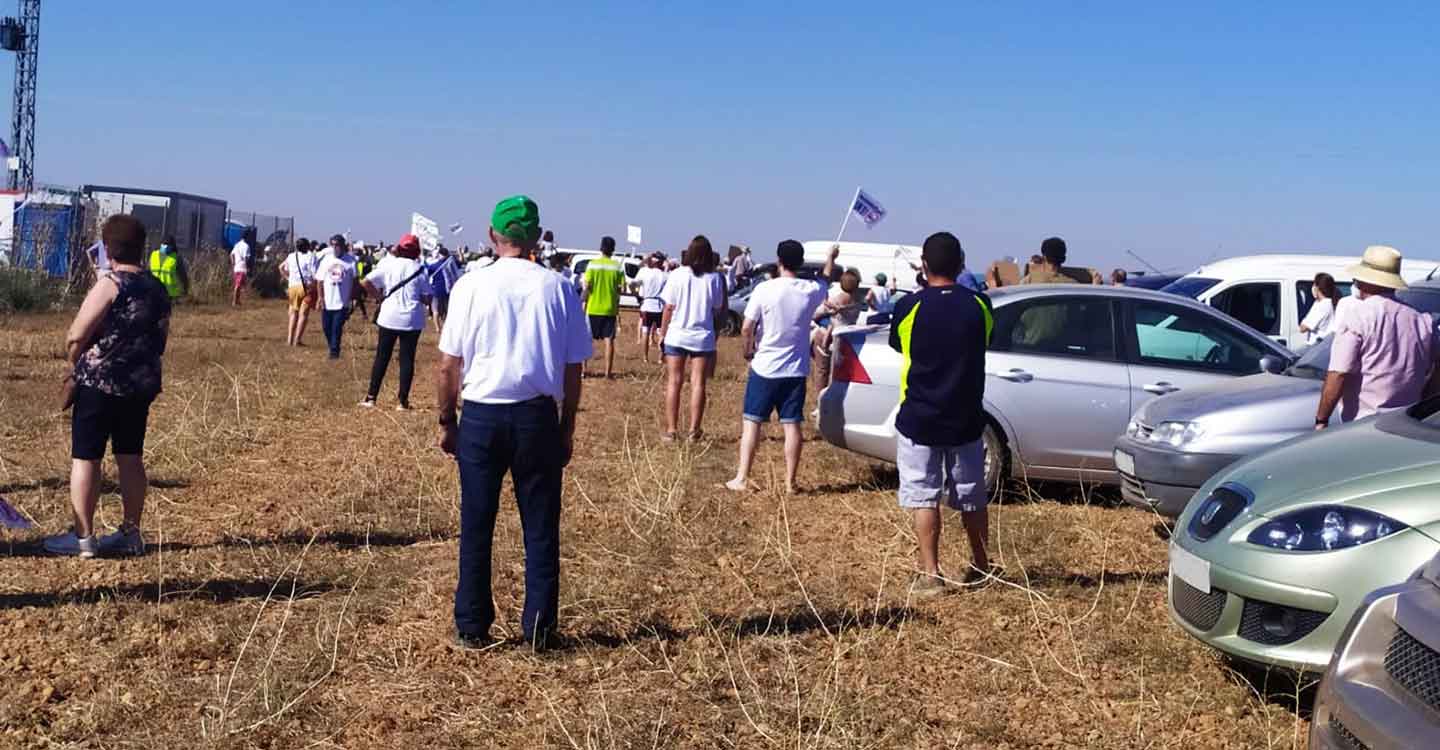 La Plataforma Stop Macrogranjas de Quintanar del Rey planta cara a la macrogranja con una manifestación al grito de #NoALaMacrogranja y #LaVamosAPararQDR 