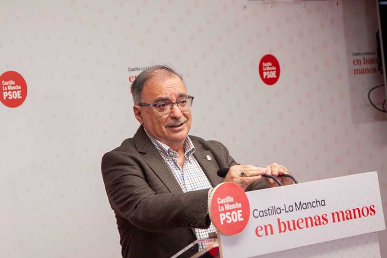 Mora cuestiona que el PP no condene a sus cinco presidentes autonómicos que no han ido al Senado y critica su “uso partidista” 