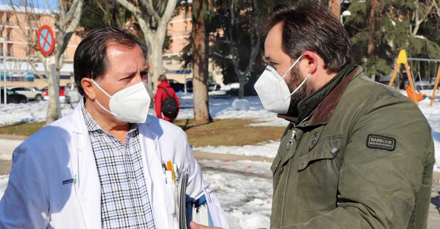 Núñez incide en la urgencia de poner en marcha el nuevo Hospital de Toledo para atender pacientes COVID, incrementar el nivel de vacunación y realizar test masivos