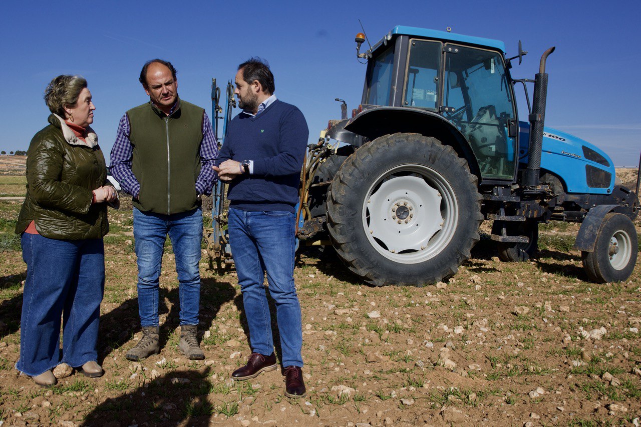 Núñez exige a Sánchez y Page que “den la batalla en Europa” para garantizar la rentabilidad del trabajo de agricultores y ganaderos de la región