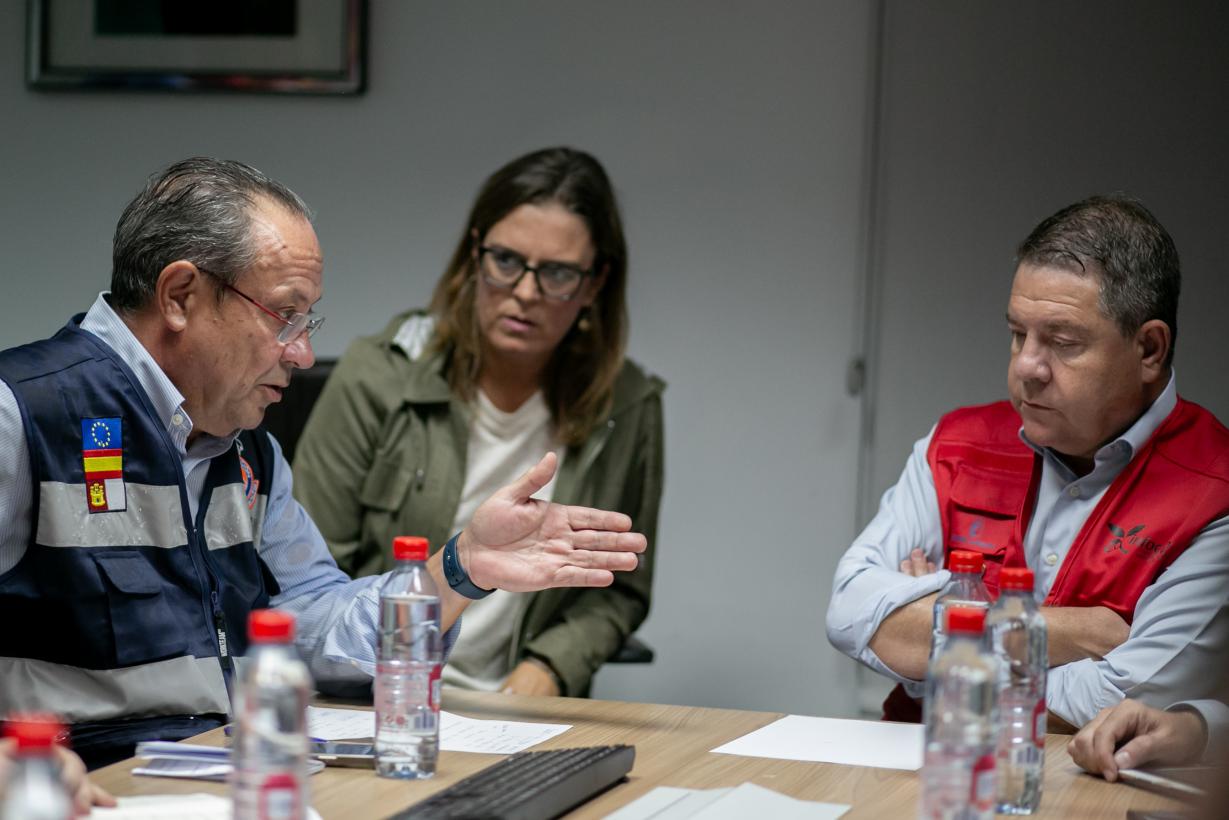 Emiliano García-Page, visitó el Servicio de Emergencias 1-1-2 de Castilla-La Mancha para conocer la evolución de la Dana