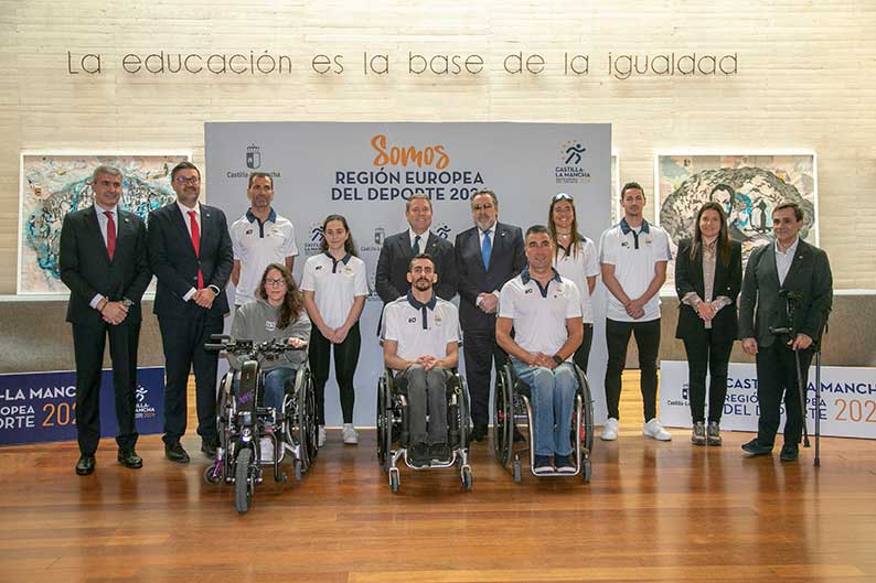 García-Page preside la recepción de los deportistas paralímpicos de CLM preseleccionados para París 2024