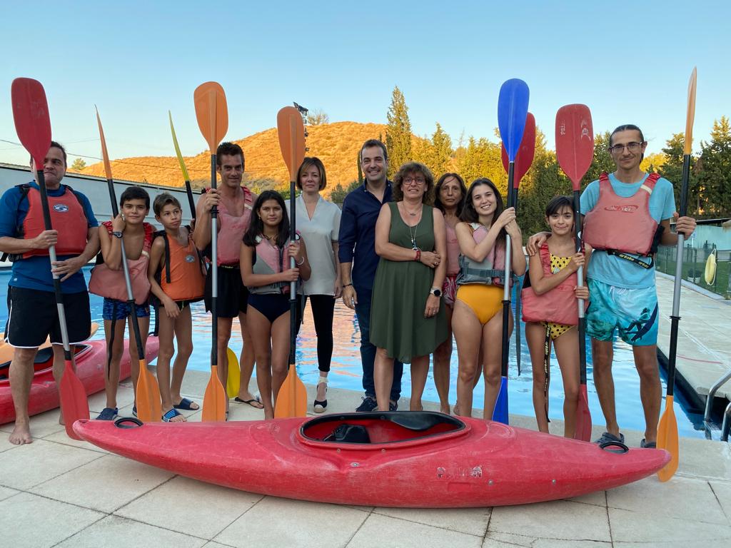  Piragüismo en la piscina de Santa Bárbara, entre las actividades deportivas organizadas por el Ayuntamiento para esta Feria 