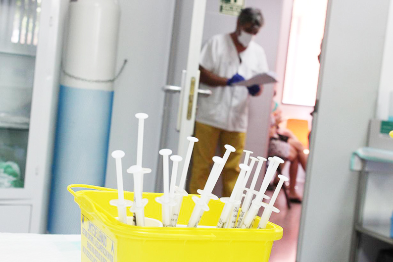 El Gobierno de Castilla-La Mancha, a través de la Dirección General de Salud Pública, ha confirmado 979 nuevos casos por infección de coronavirus en las últimas veinticuatro horas.