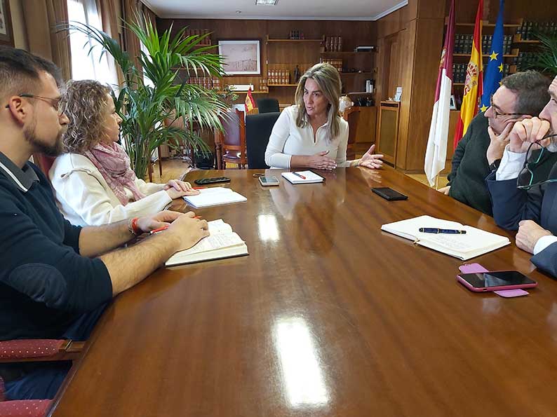 Milagros Tolón se reúne con Paco de la Rosa, secretario general de CCOO Castilla-La Mancha