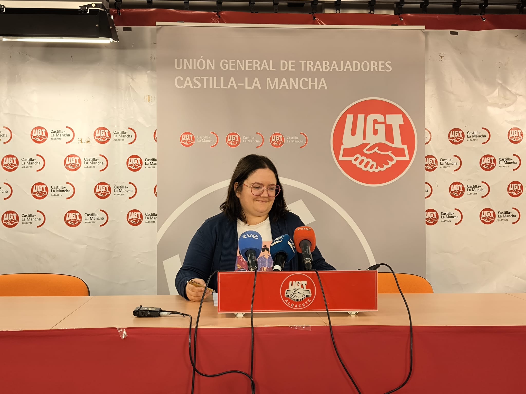 Según UGT los sectores Servicios, Movilidad y Consumo son los que tienen la brecha salarial más alta en CLM con un 31.9 %