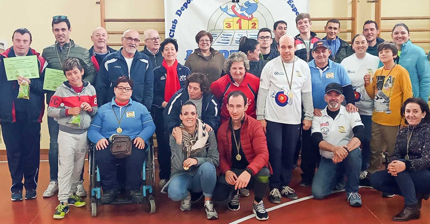 200 participantes se dan cita en el “Encuentro Deportivo Los Delfines” celebrado en Tomelloso
