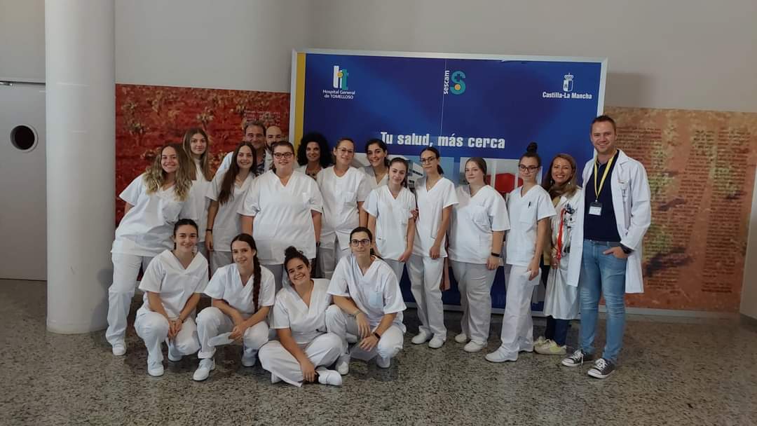 Alumnas de varios centros educativos comienzan sus prácticas en Cuidados Auxiliares de Enfermería en el Hospital de Tomelloso