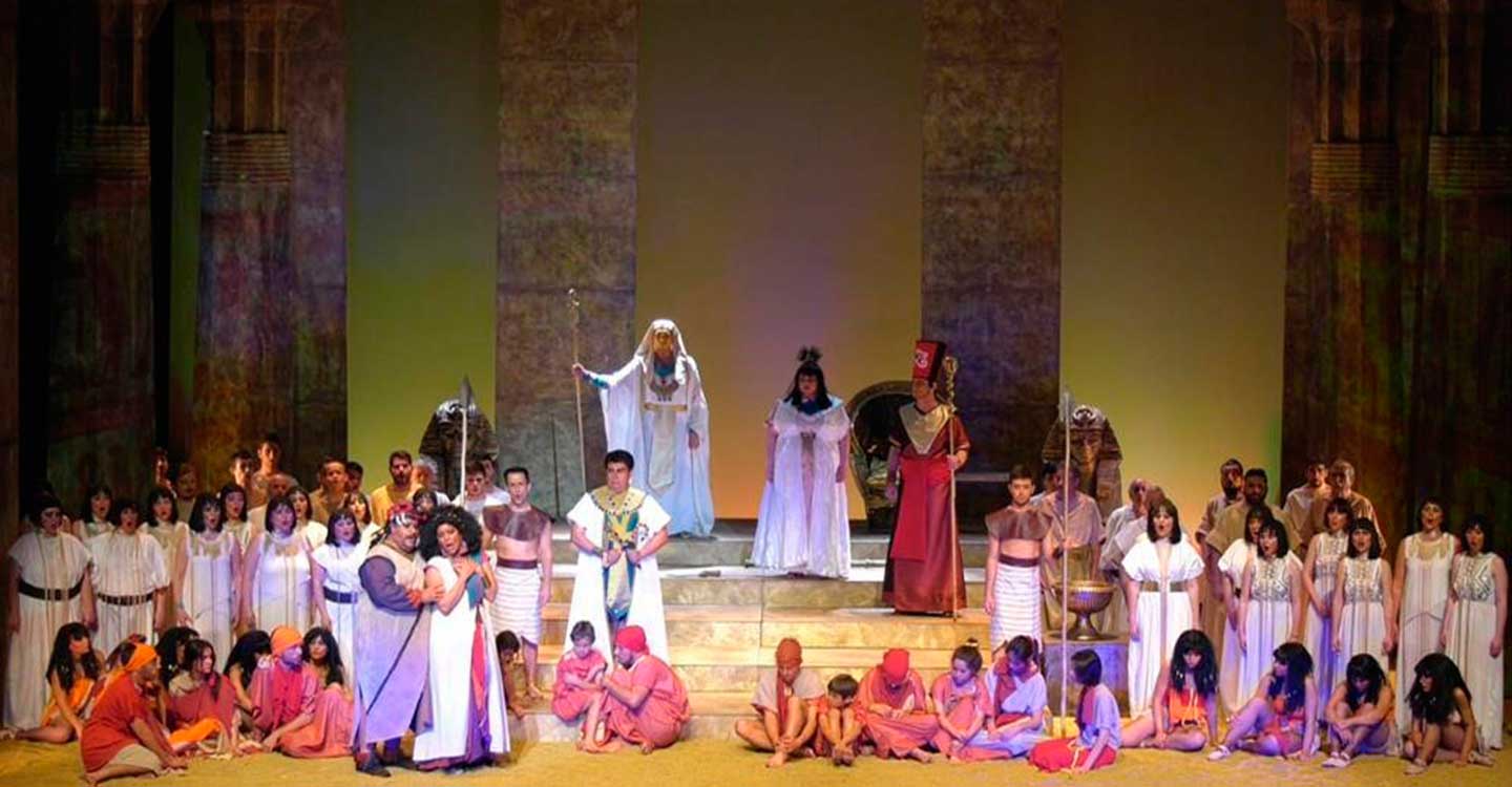 AMAO y el Coro Femenino de Tomelloso vuelven a triunfar con AIDA en el Teatro Quijano de Ciudad Real.