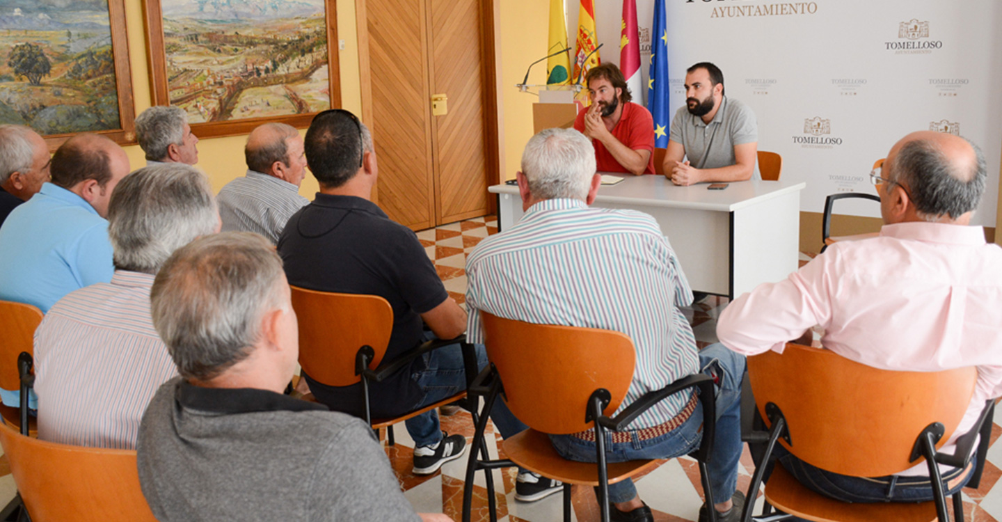 Ayuntamientos, agricultores y ASAJA se unen en Tomelloso con motivo del inicio de las obras del Camino de Cirujano