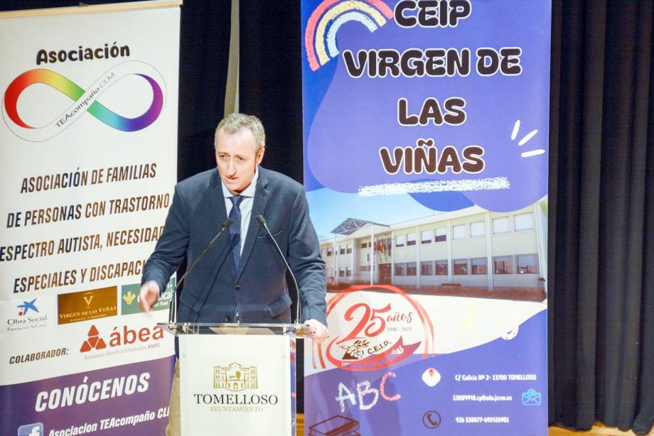 Antonio Calvo felicita al CEIP Virgen de las Viñas por su 25 Aniversario
