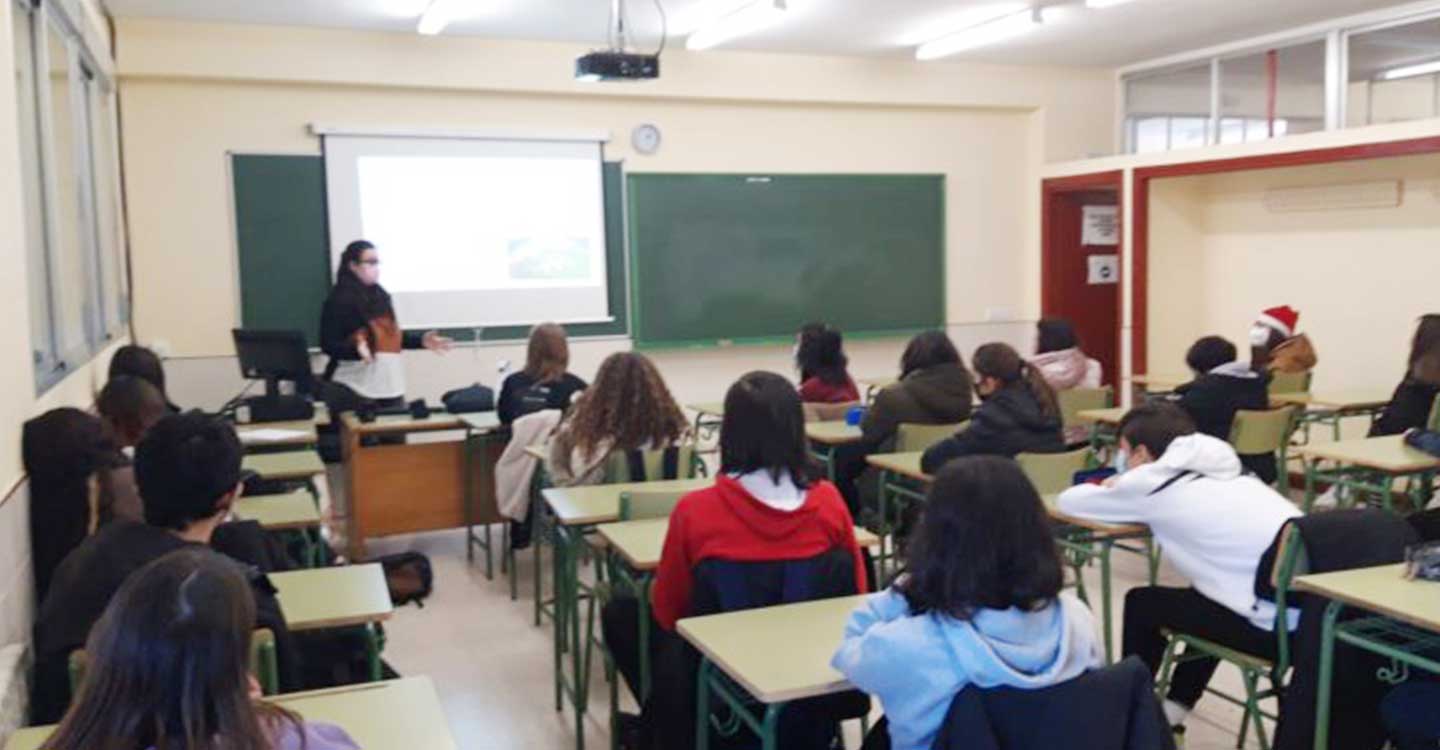 El IES Eladio Cabañero imparte charlas sobre la Prevención de la Ludopatía Juvenil
