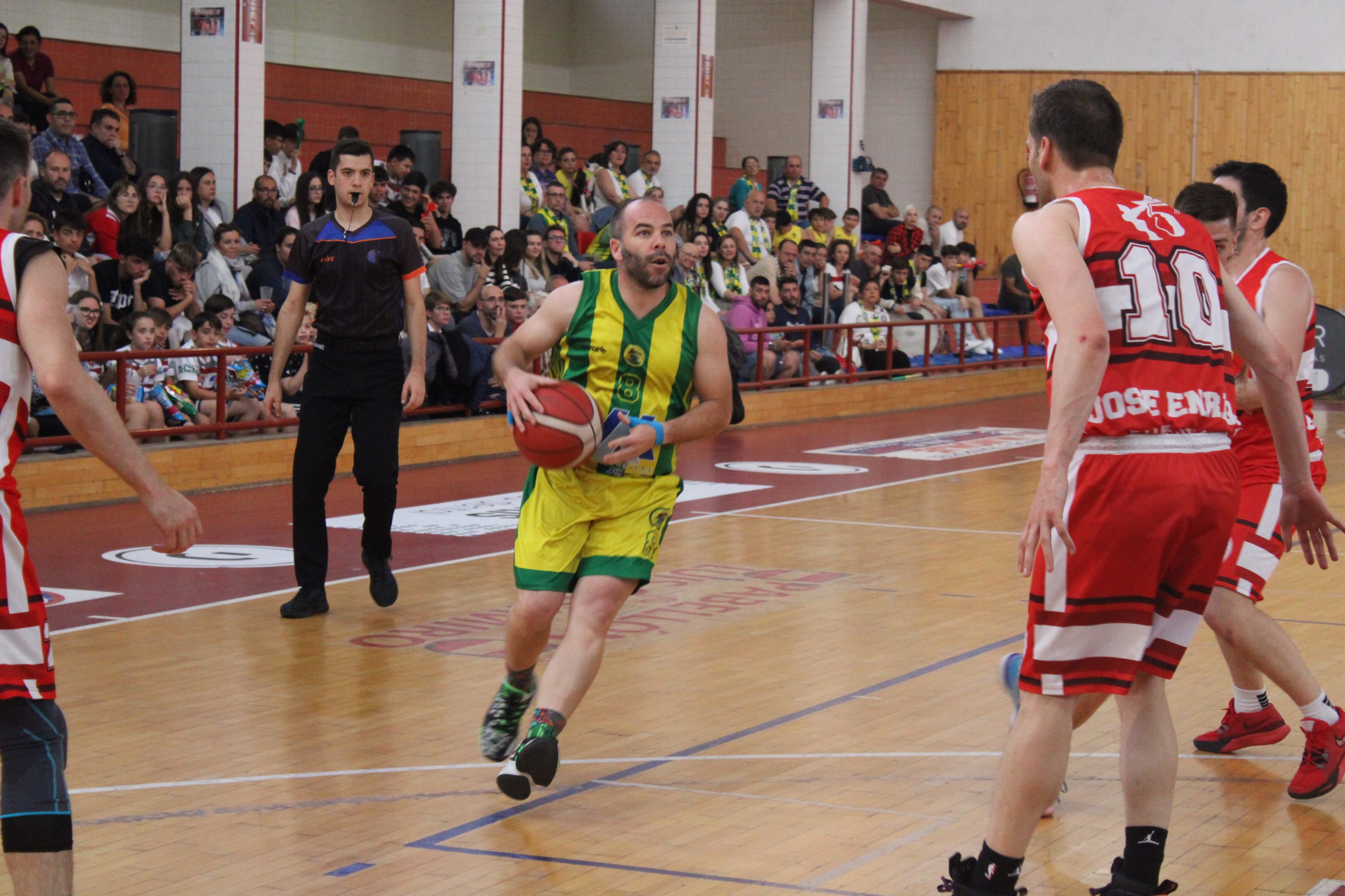 El base Chicho renueva con el Club Baloncesto Tomelloso 