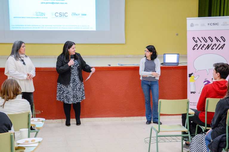 Ciudad Ciencia da las claves de una alimentación saludable a los alumnos del Eladio Cabañero
