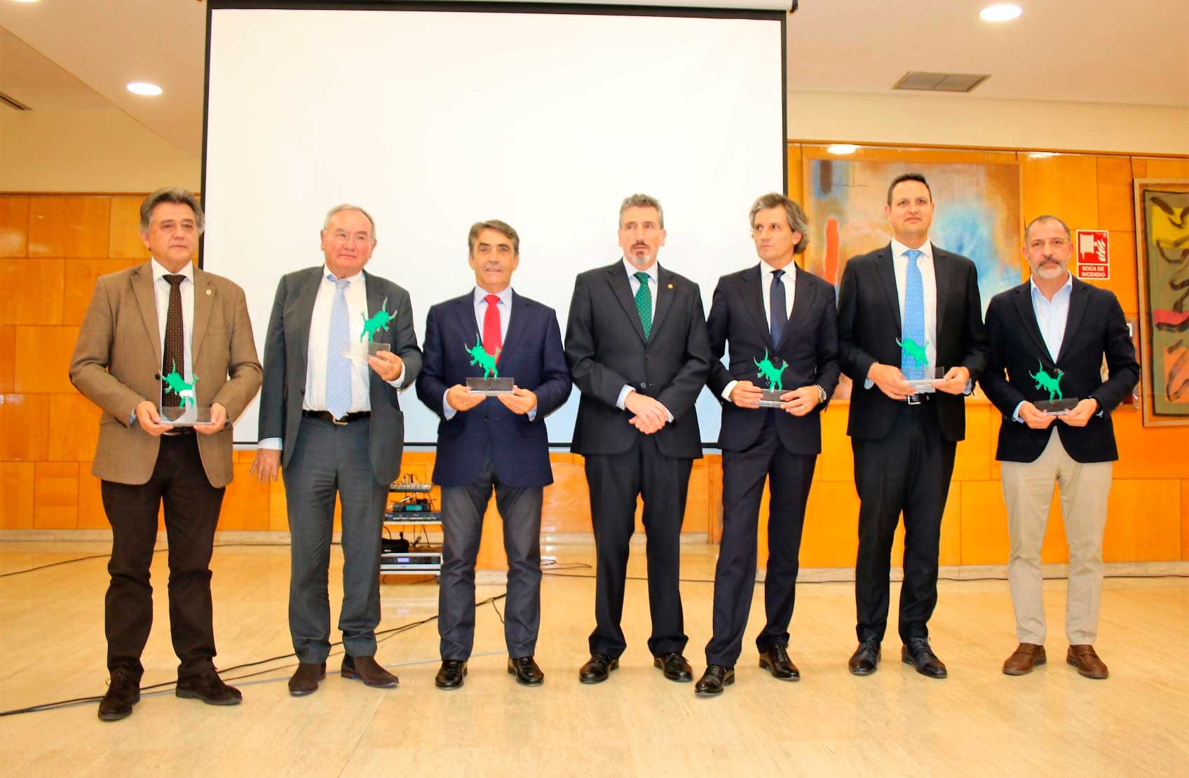 El Colegio Oficial de Veterinarios de Ciudad Real otorga el premio a la mejor corrida de toros del año 2019 a la celebrada en la Plaza de Toros de Tomelloso