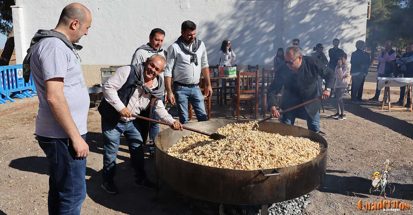 Unas espectaculares migas populares para celebrar el Día de Acción de Gracias a la Virgen de las Viñas de Tomelloso