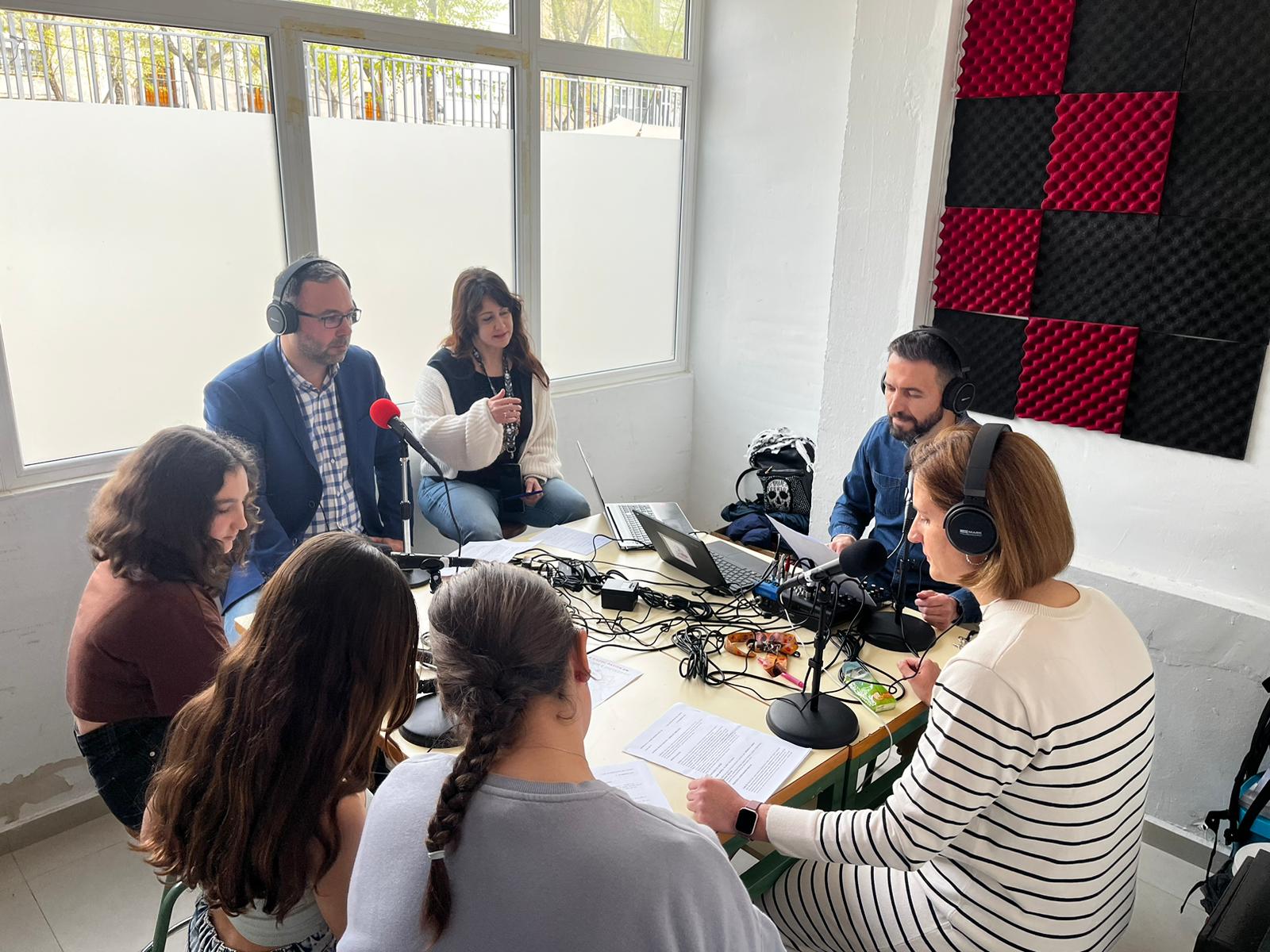  “Las Entrevistas del Pavón”, una brillante iniciativa para acercar al alumnado al fascinante mundo de la radio y de los medios de comunicación