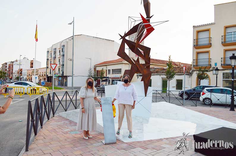 La ciudad de Tomelloso rinde un homenaje a las víctimas del coronavirus y a todos los que ayudaron a combatirlo