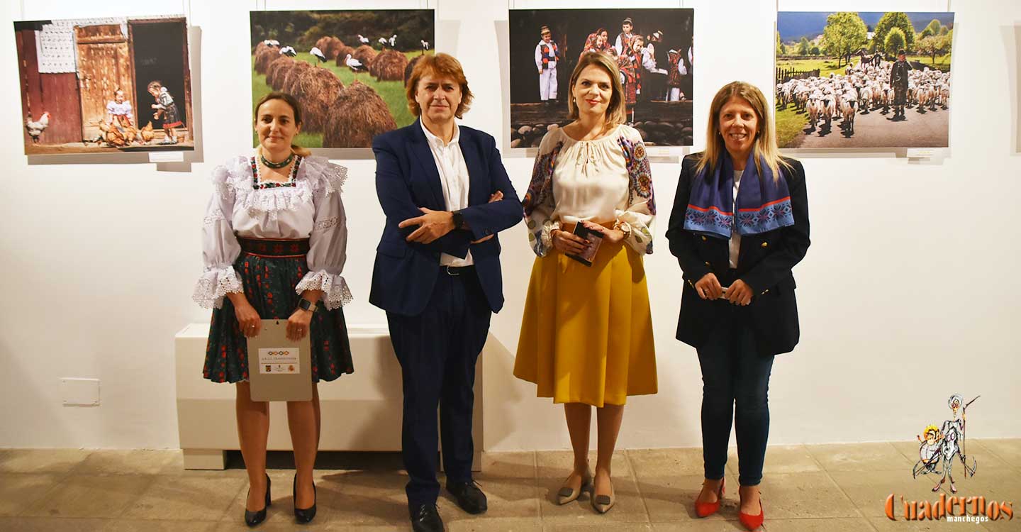 La exposición "El Pueblo Rumano Tradicional" ya se puede disfrutar en la Posada de Los Portales de Tomelloso