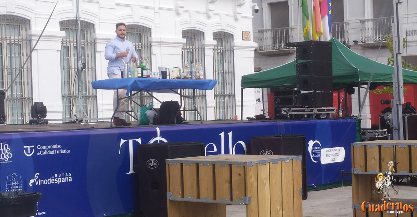 Fran González regala al público de “Tomelloso Sabor” una sublime y entretenida masterclass de coctelería