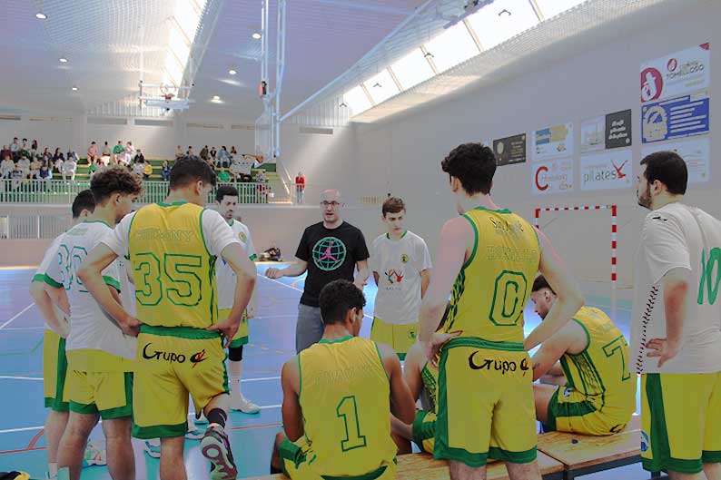 Gaspar Martín renueva con el C.B. Tomelloso como entrenador del Zonal Sénior Masculino