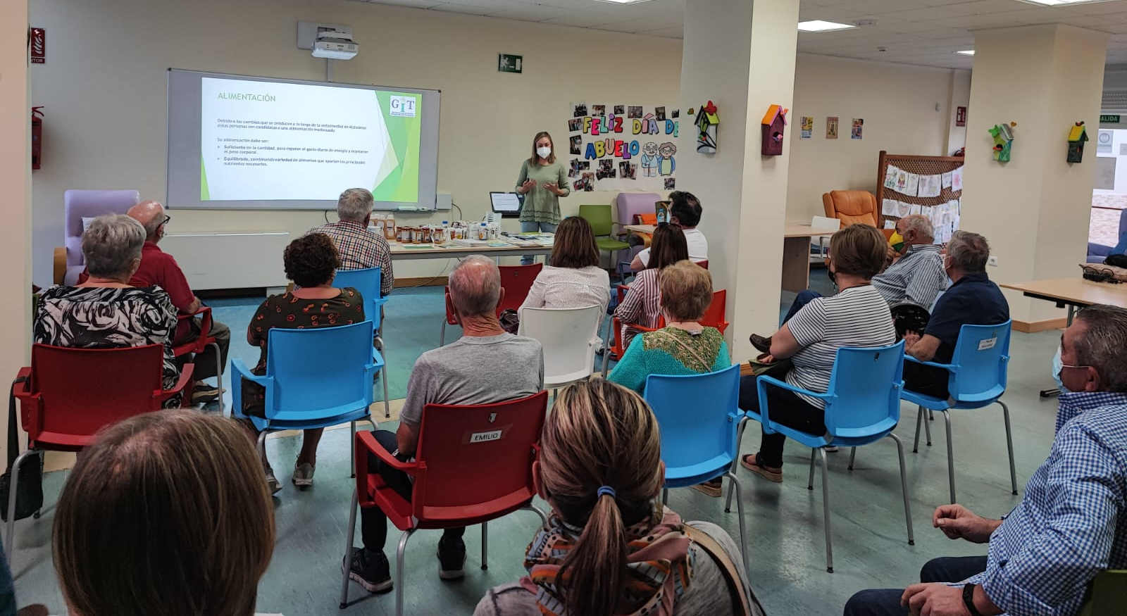 La GAI de Tomelloso imparte una charla sobre nutrición en el Centro de Día de Enfermos de Alzheimer San Rafael
