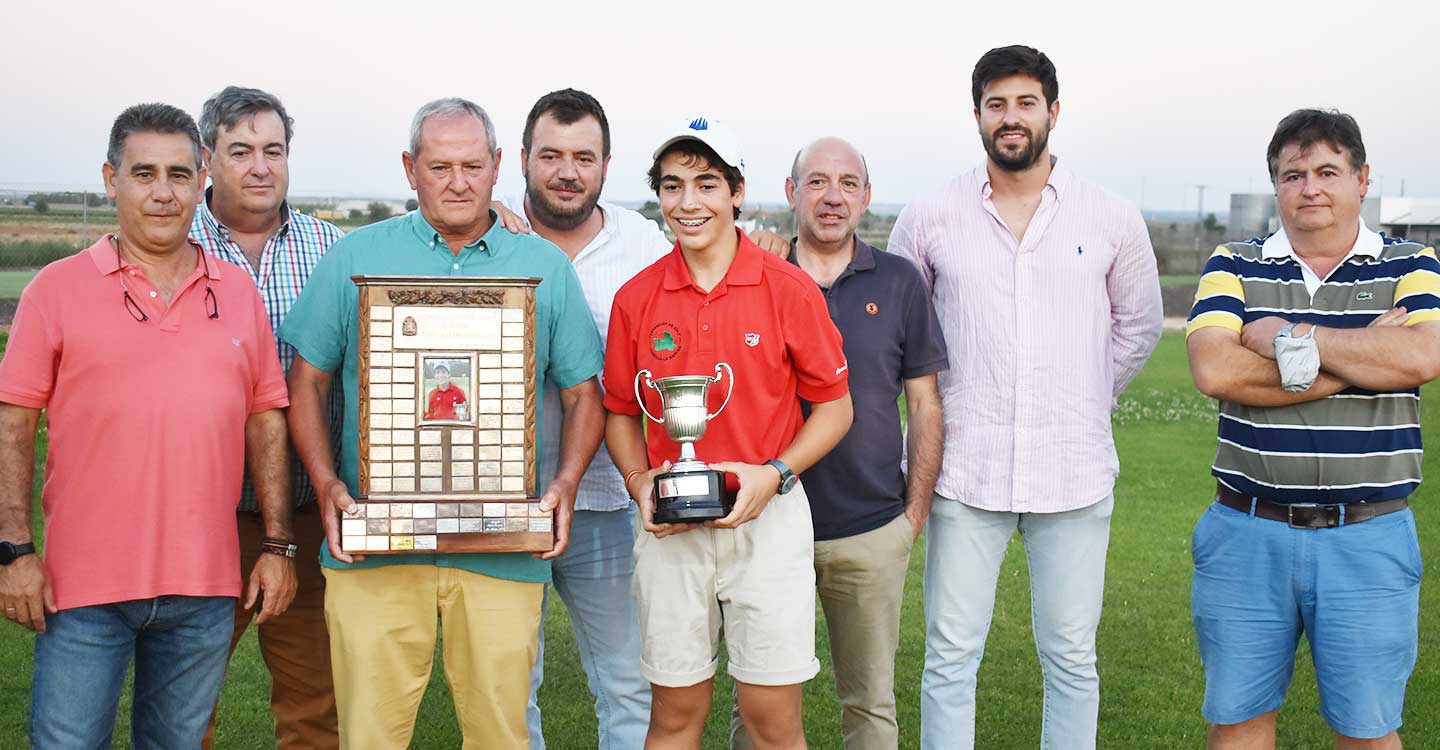 Gonzalo Rodríguez y varios jugadores de la cantera del Club de Golf Tomelloso reconocidos en la Gala de la Federación