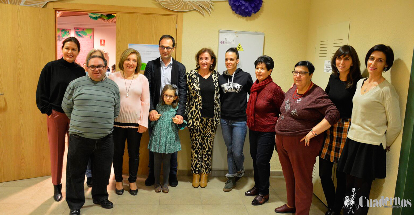 Inaugurada la Campaña de Inclusión para las personas con discapacidad en un acto de “Cuentacuentos” en la Biblioteca Municipal de Tomelloso con una gran asistencia de padres y niños.