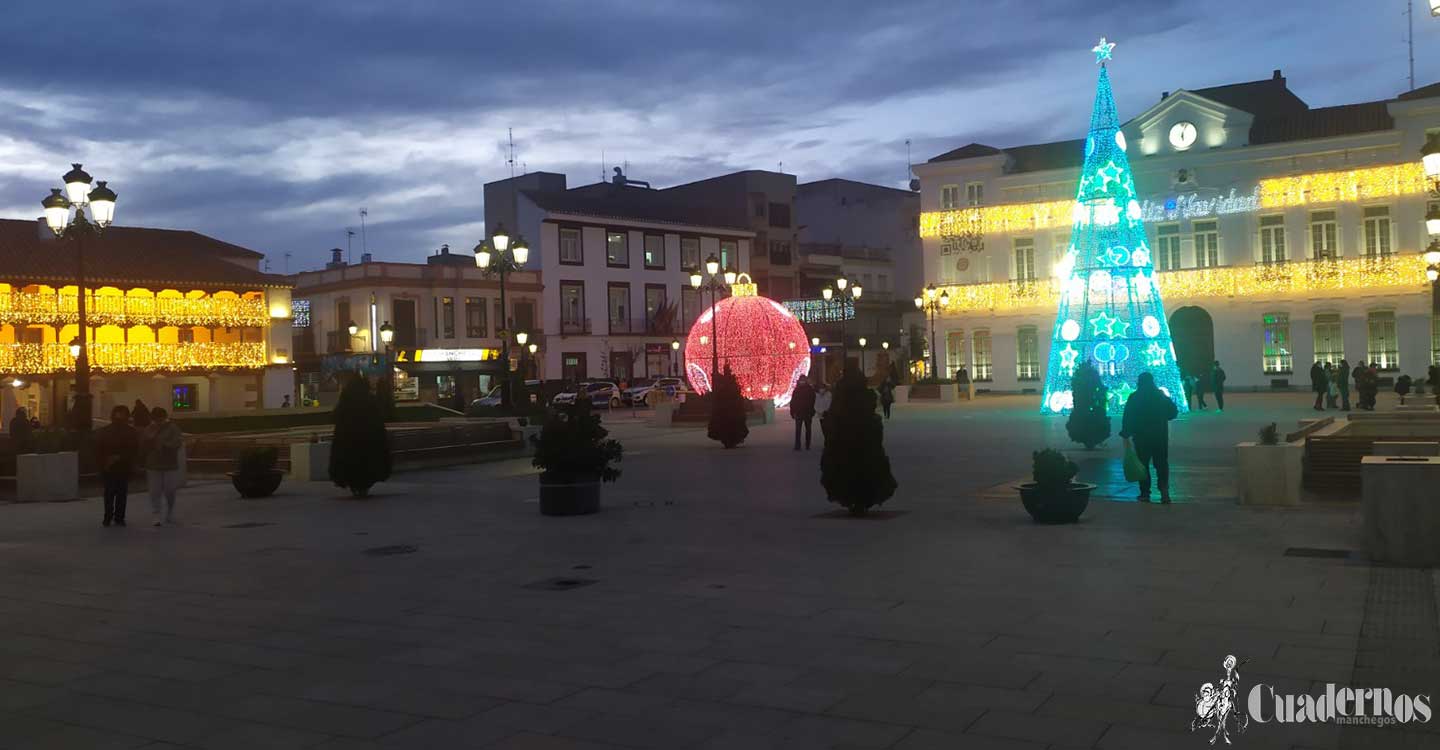 Tomelloso da la bienvenida a la Navidad con el tradicional encendido de luces