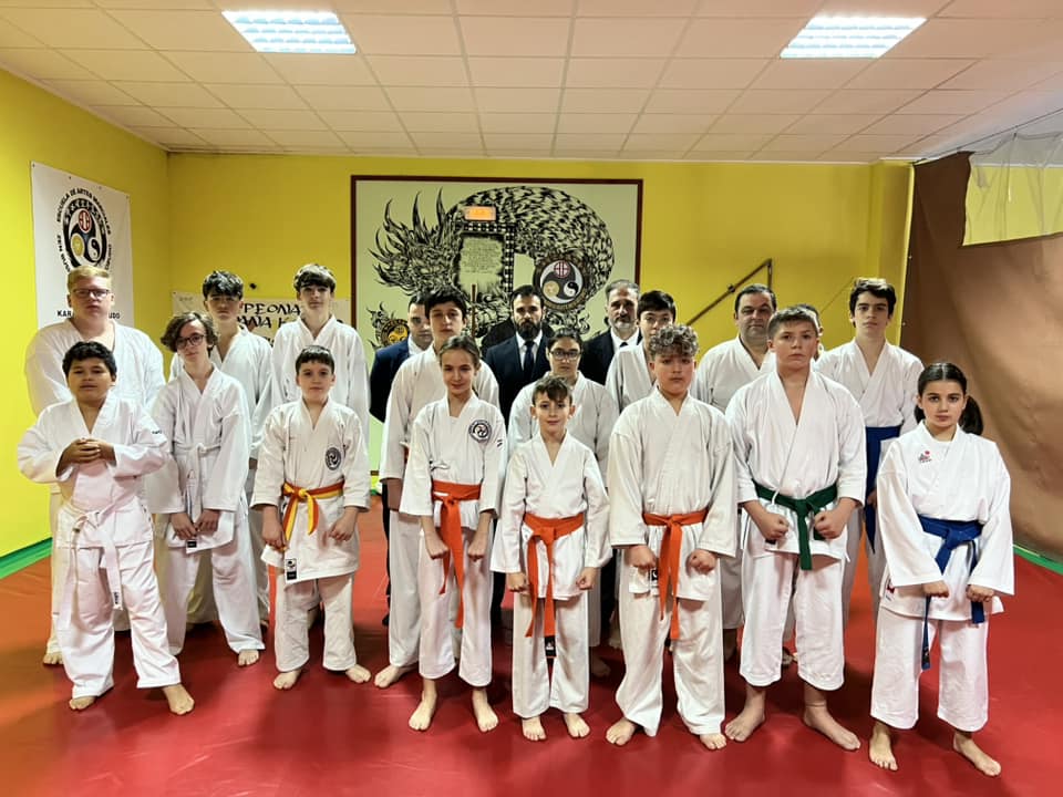 Magníficos resultados de kyu tanto de kárate como de kobudo con un cien por cien de aprobados