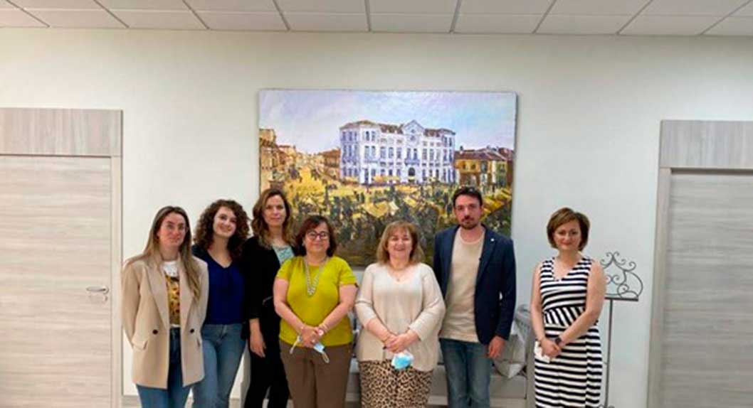 La delegada provincial de igualdad visita Fundación Ceres